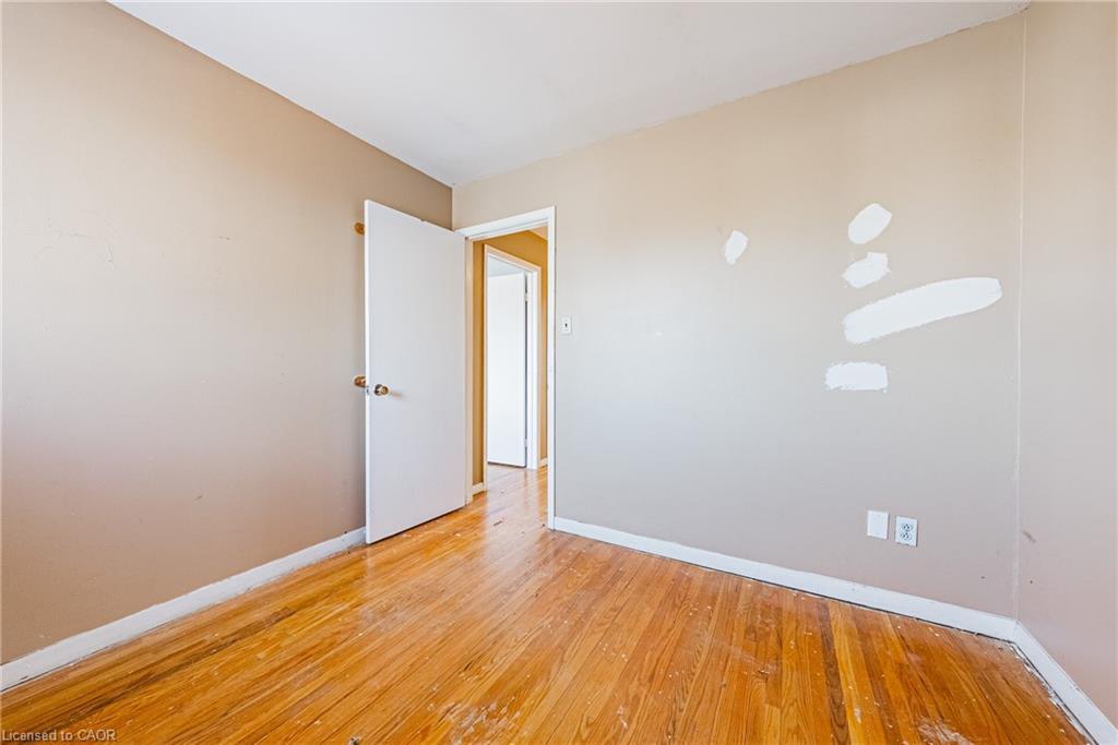 5535 Schueller Crescent, Burlington, ON - Indoor Photo Showing Other Room