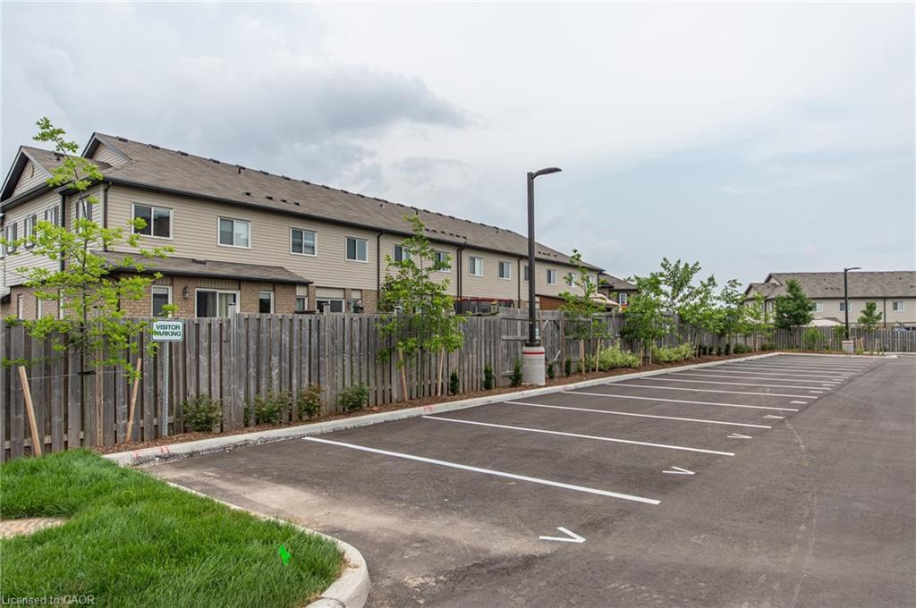 A7-1331 Countrystone Drive, Kitchener, ON - Outdoor