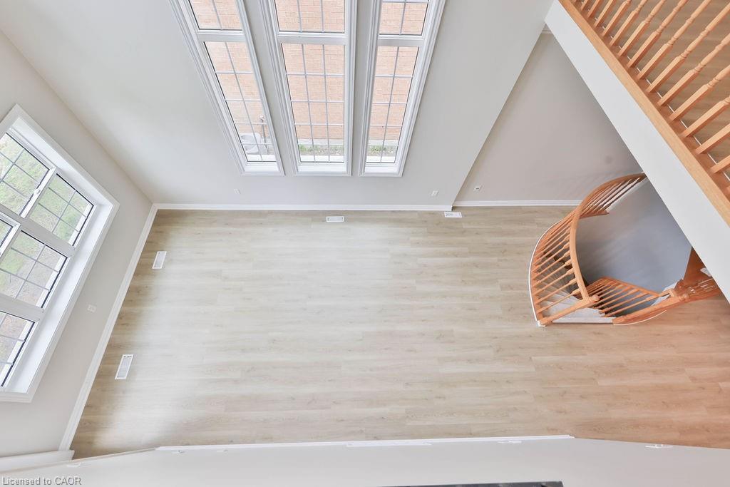 11-4211 Millcroft Park Drive, Burlington, ON - Indoor Photo Showing Other Room