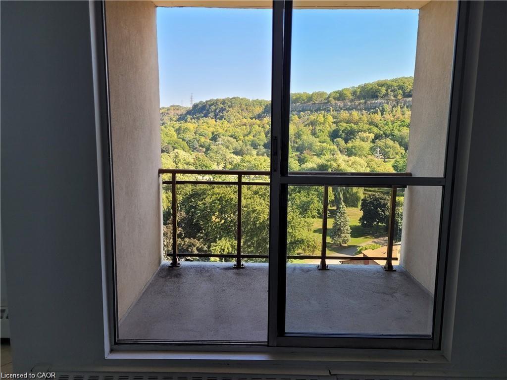 1108-1950 Main Street W, Hamilton, ON - Photo Showing Other Room