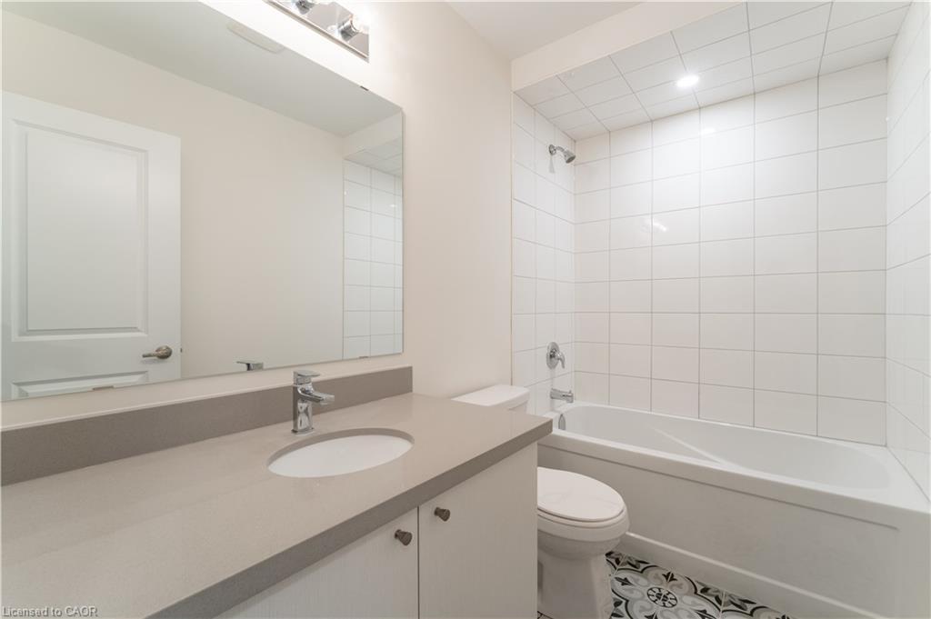 143 Sonoma Lane, Stoney Creek, ON - Indoor Photo Showing Bathroom