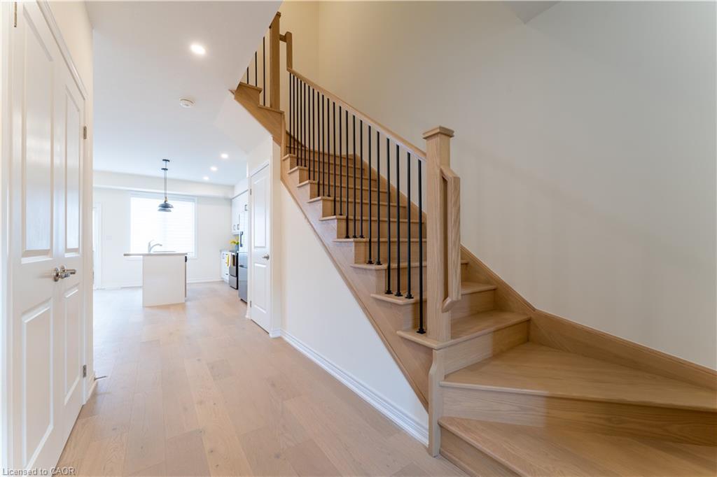 143 Sonoma Lane, Stoney Creek, ON - Indoor Photo Showing Other Room