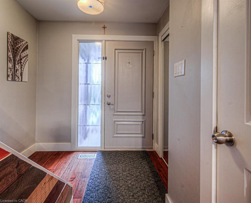 154 St Andrews Drive, Hamilton, ON - Indoor Photo Showing Other Room