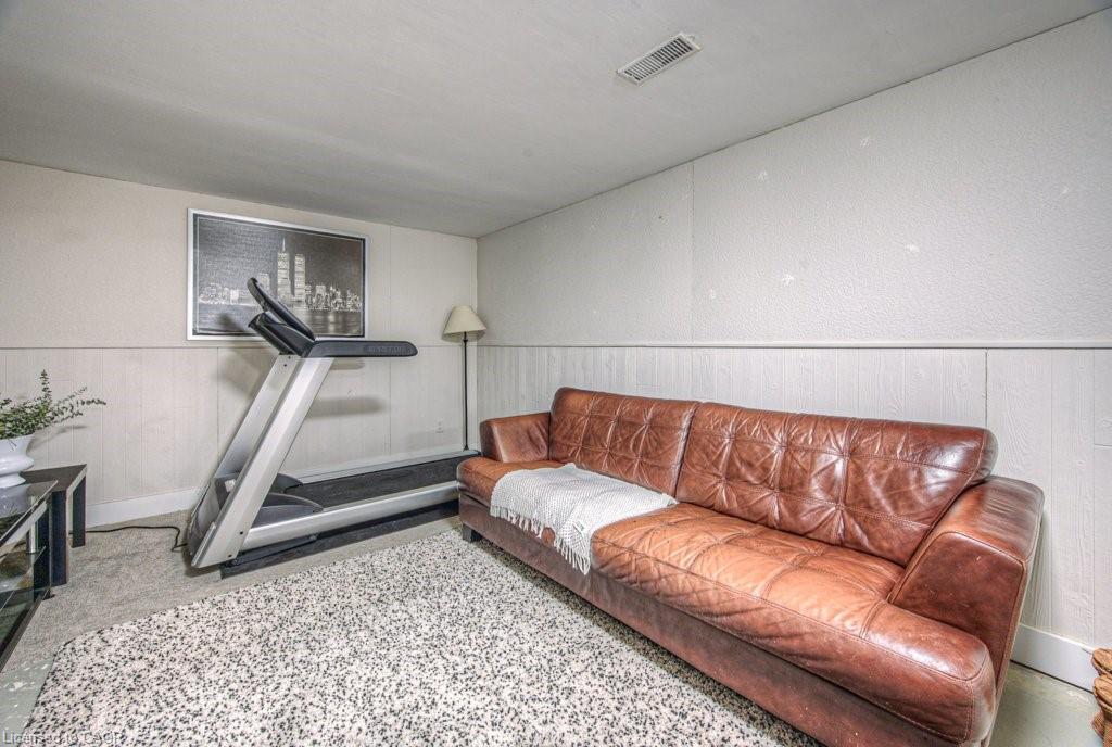 154 St Andrews Drive, Hamilton, ON - Indoor Photo Showing Gym Room