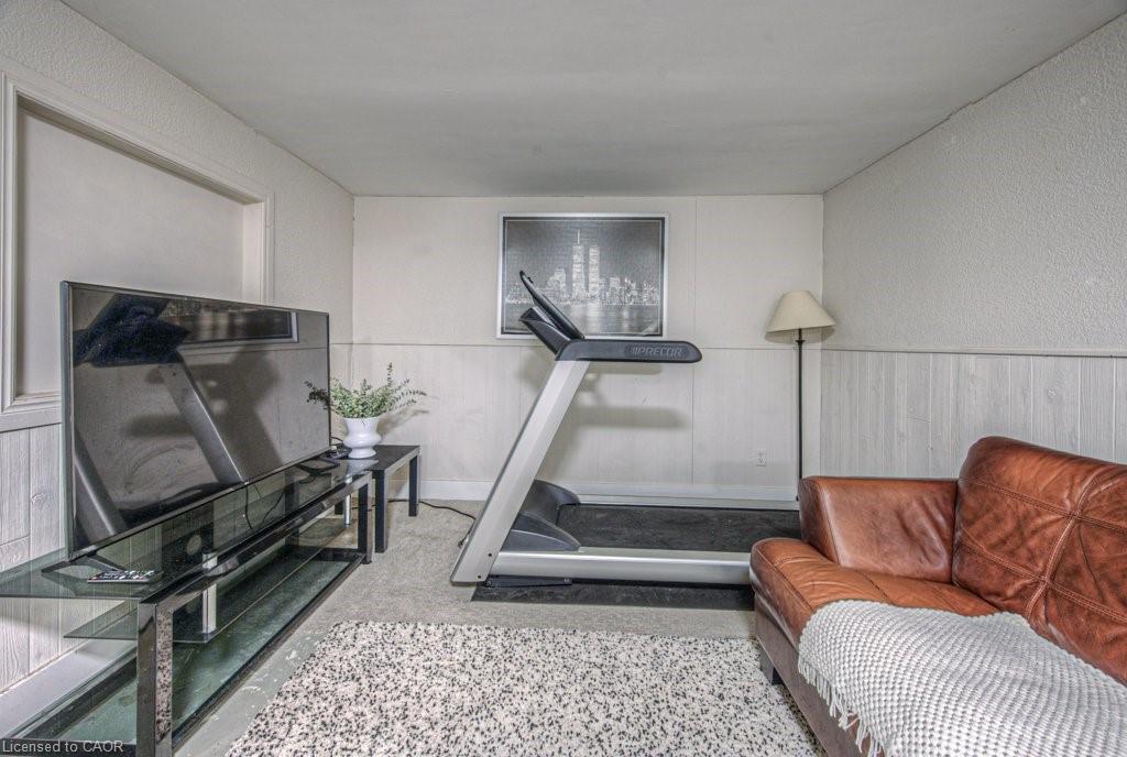 154 St Andrews Drive, Hamilton, ON - Indoor