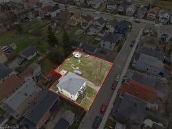 11 Patsy Avenue Welland, ON L3B 3M1