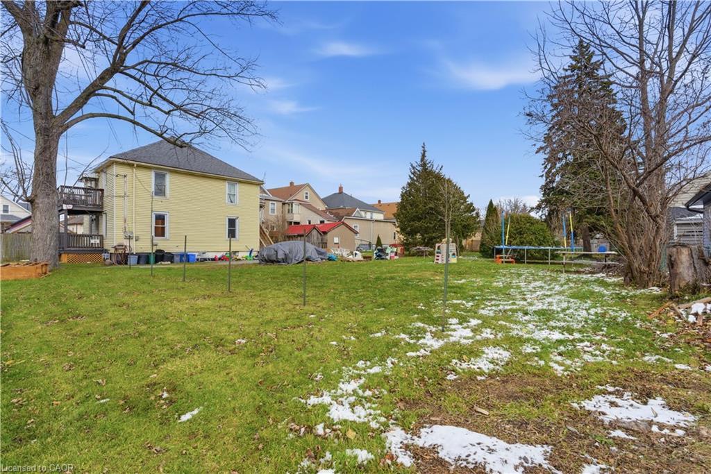 11 Patsy Avenue, Welland, ON - Outdoor