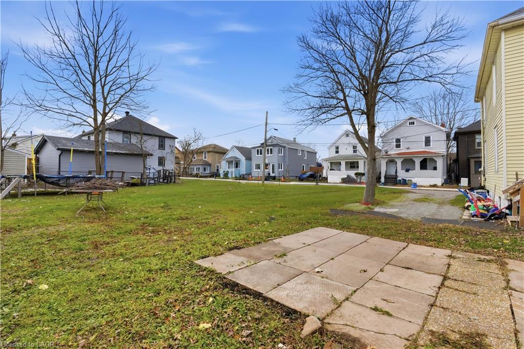 11 Patsy Avenue, Welland, ON - Outdoor