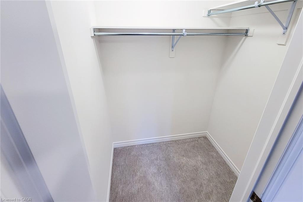 32-305 Garner Road W, Ancaster, ON - Indoor With Storage