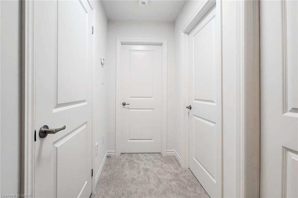 32-305 Garner Road W, Ancaster, ON - Indoor Photo Showing Other Room