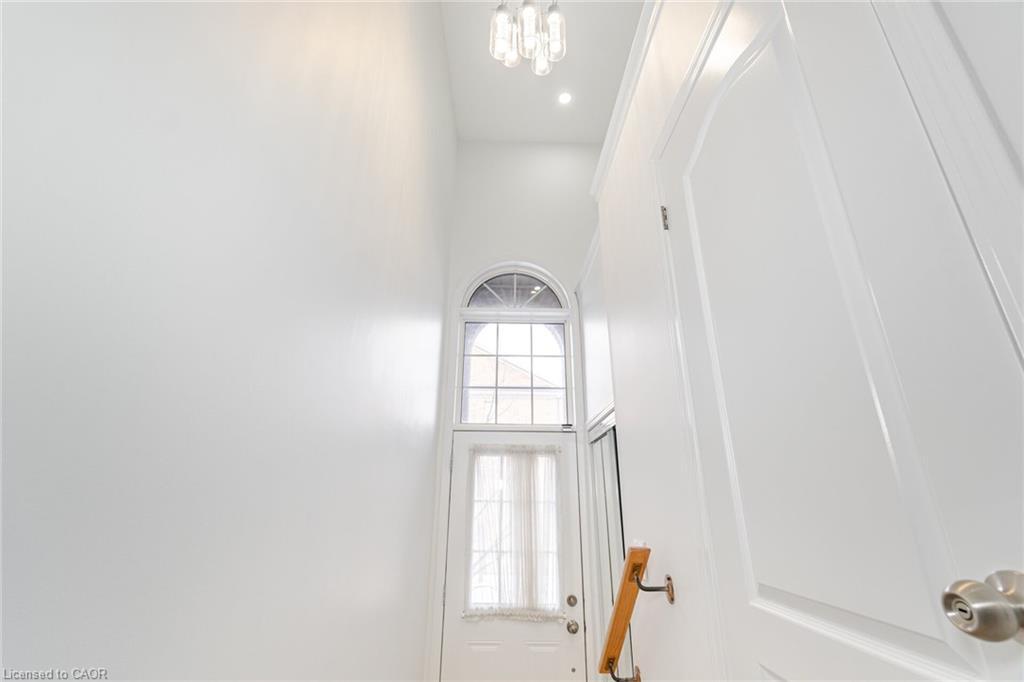 33-7186 Triumph Lane, Mississauga, ON - Indoor Photo Showing Other Room