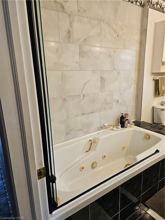 Main House-65 Erie Avenue N, Fisherville, ON - Indoor Photo Showing Bathroom