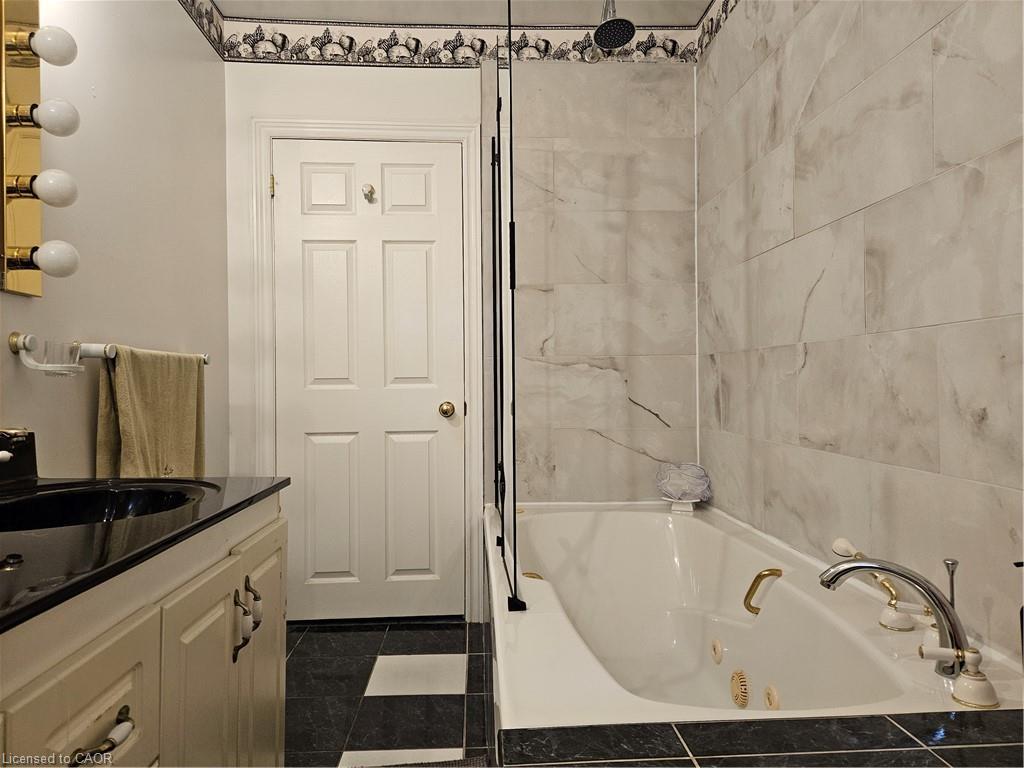 Main House-65 Erie Avenue N, Fisherville, ON - Indoor Photo Showing Bathroom