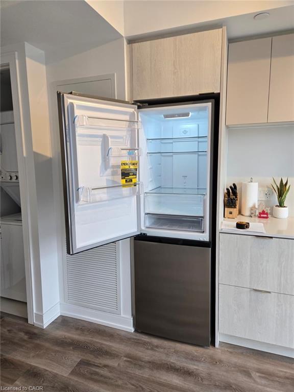 403-1 Jarvis Street, Hamilton, ON - Indoor