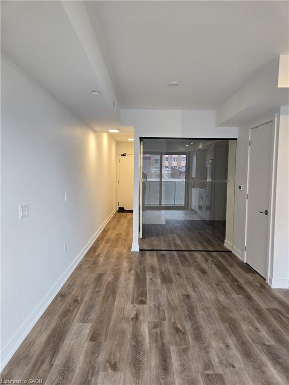 403-1 Jarvis Street, Hamilton, ON - Indoor Photo Showing Other Room