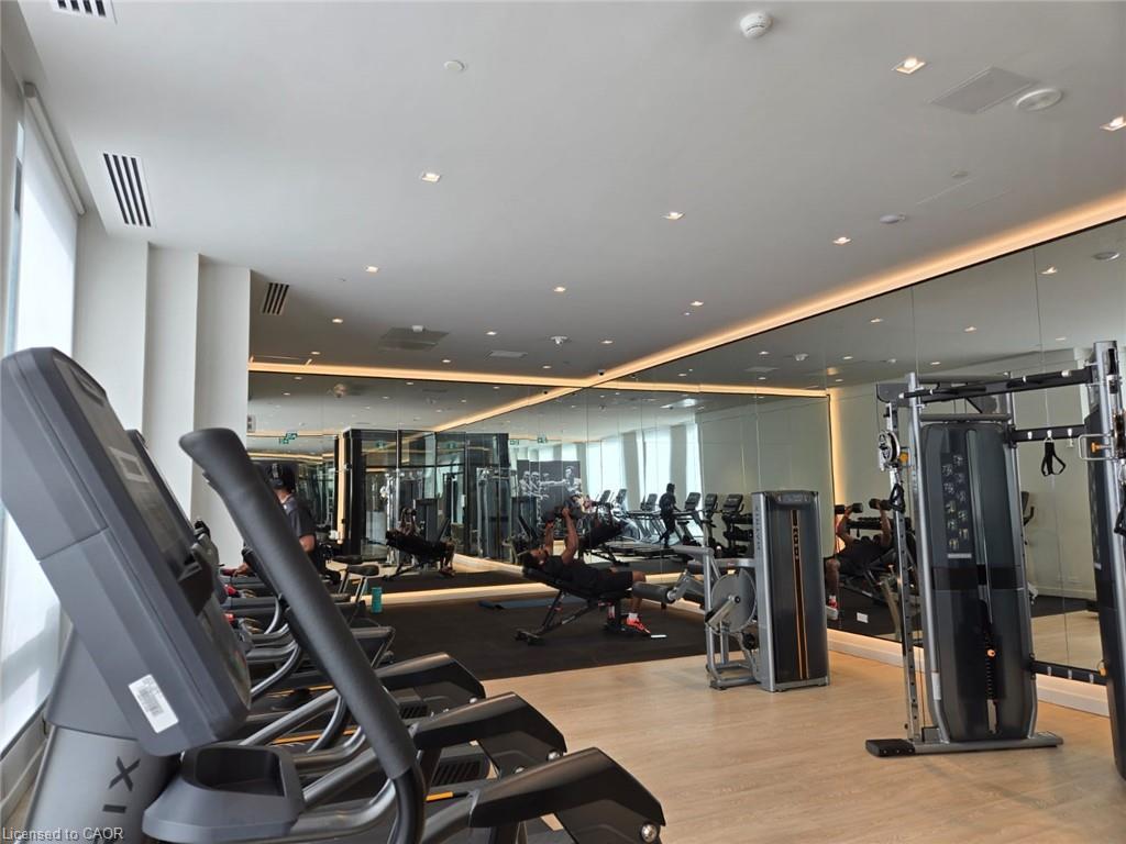 403-1 Jarvis Street, Hamilton, ON - Indoor Photo Showing Gym Room
