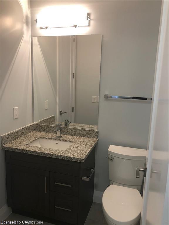 405-101 Locke Street S, Hamilton, ON - Indoor Photo Showing Bathroom