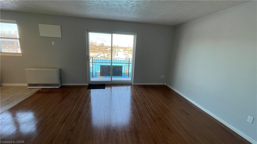 9-15 Empire Street, Welland, ON - Indoor Photo Showing Other Room