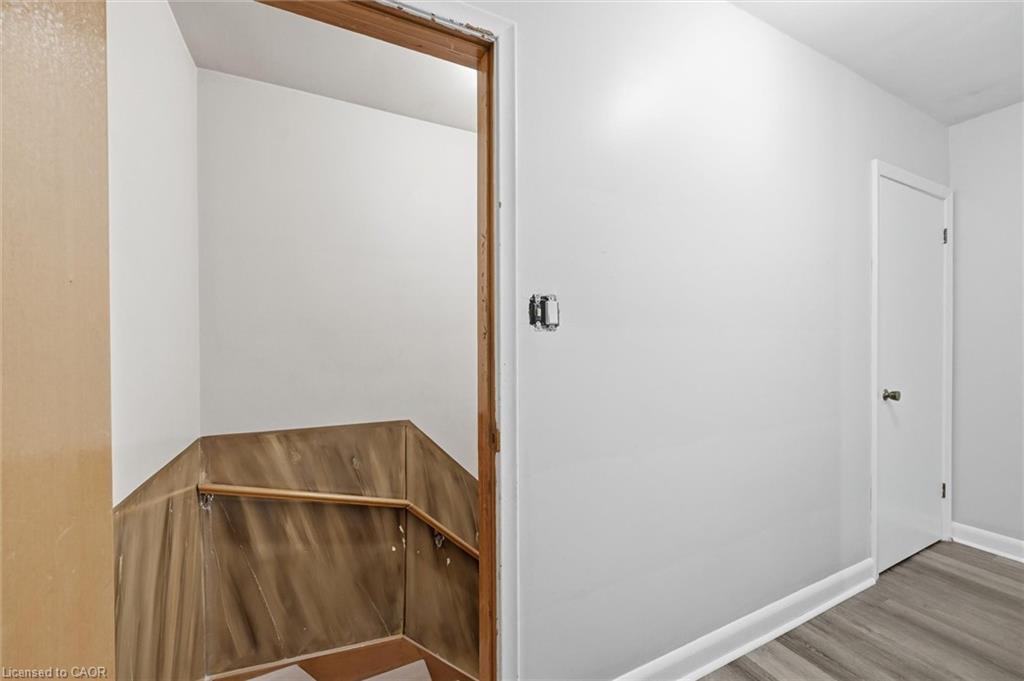 17 Queen Street N, Thorold, ON - Indoor Photo Showing Other Room