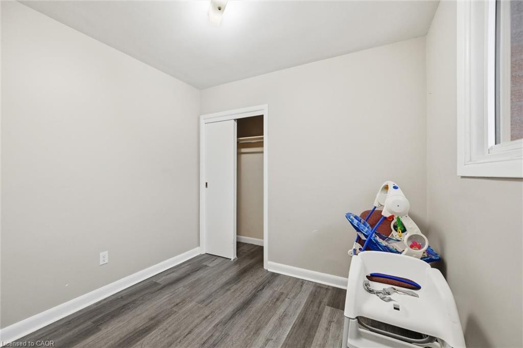 17 Queen Street N, Thorold, ON - Indoor