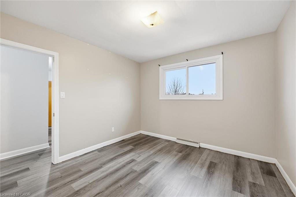 17 Queen Street N, Thorold, ON - Indoor Photo Showing Other Room