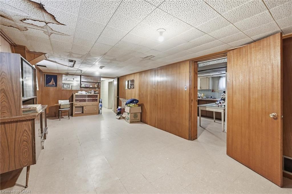 17 Queen Street N, Thorold, ON - Indoor