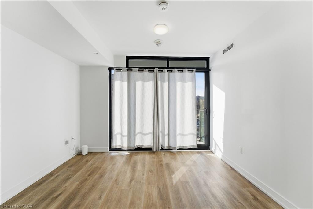 606-1 Jarvis Street, Hamilton, ON - Indoor Photo Showing Other Room
