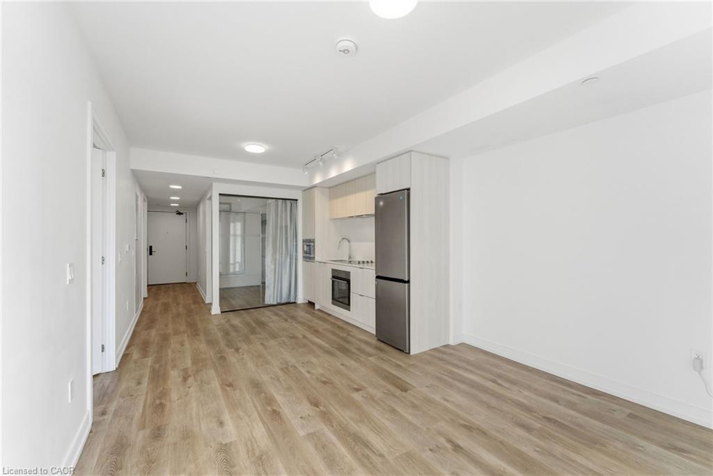 606-1 Jarvis Street, Hamilton, ON - Indoor Photo Showing Other Room