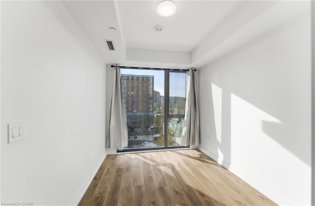 606-1 Jarvis Street, Hamilton, ON - Indoor Photo Showing Other Room