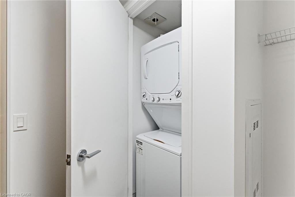 606-1 Jarvis Street, Hamilton, ON - Indoor Photo Showing Laundry Room