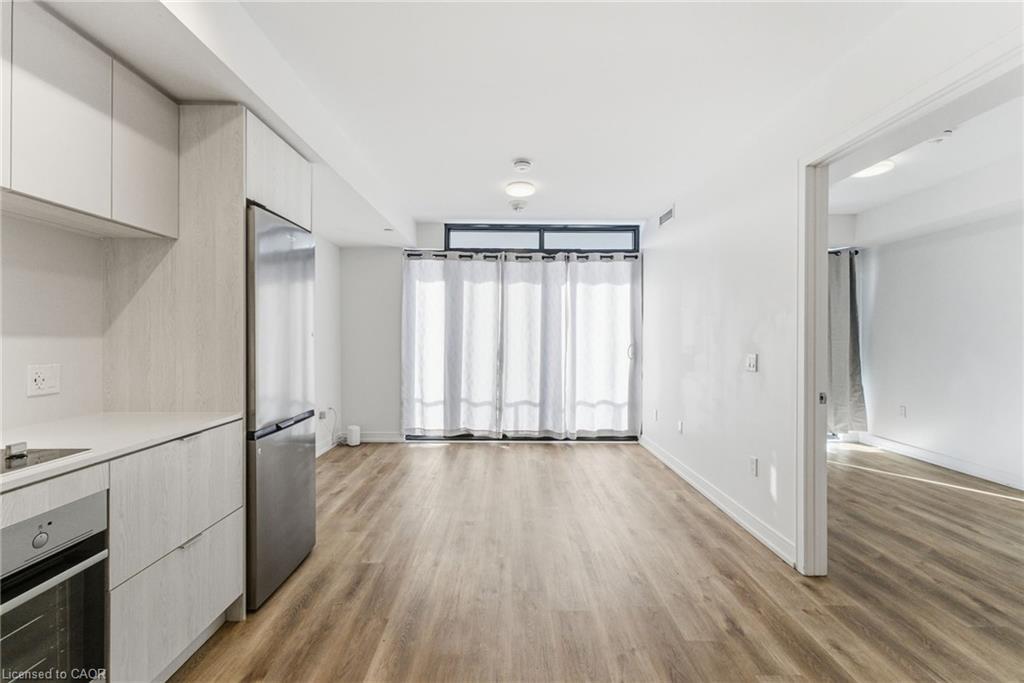 606-1 Jarvis Street, Hamilton, ON - Indoor Photo Showing Kitchen
