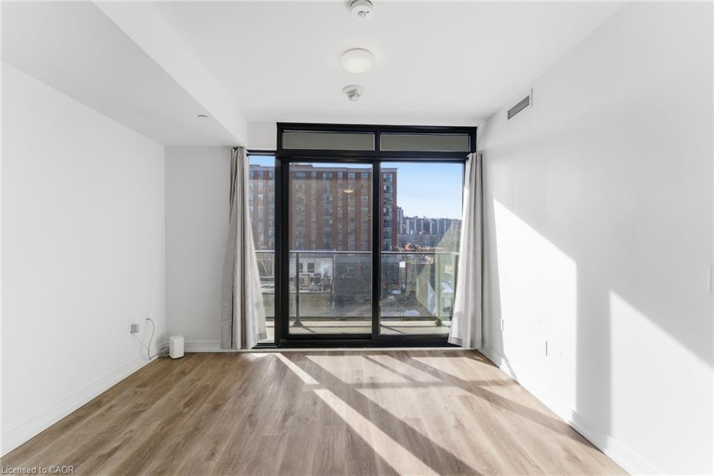 606-1 Jarvis Street, Hamilton, ON - Indoor Photo Showing Other Room