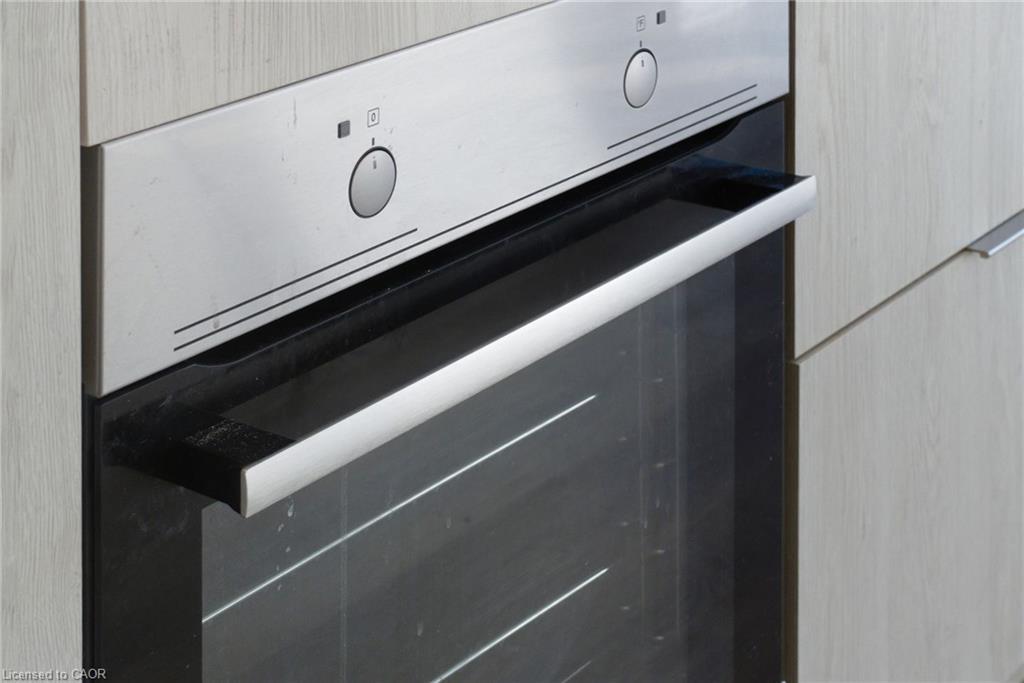 606-1 Jarvis Street, Hamilton, ON - Indoor Photo Showing Laundry Room