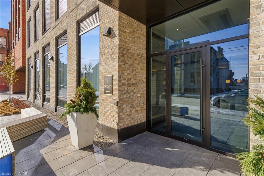 606-1 Jarvis Street, Hamilton, ON - Outdoor