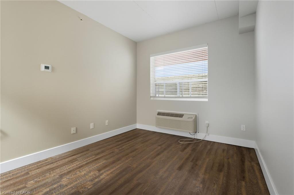 203-149 Main Street W, Hamilton, ON - Indoor Photo Showing Other Room