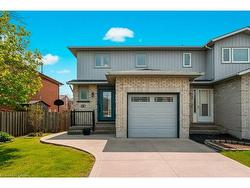 12 Meteor Boulevard Stoney Creek, ON L8E 4W6
