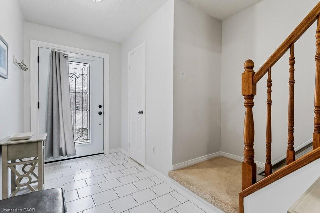 12 Meteor Boulevard, Stoney Creek, ON - Indoor Photo Showing Other Room