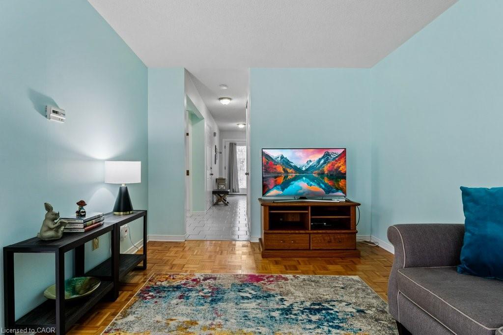 12 Meteor Boulevard, Stoney Creek, ON - Indoor