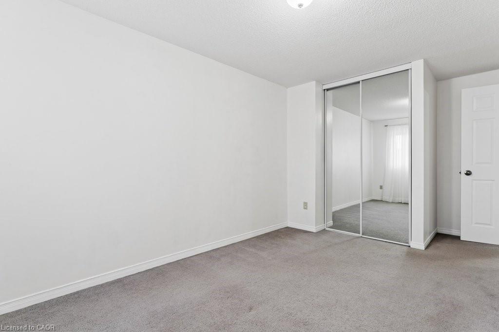 12 Meteor Boulevard, Stoney Creek, ON - Indoor Photo Showing Other Room