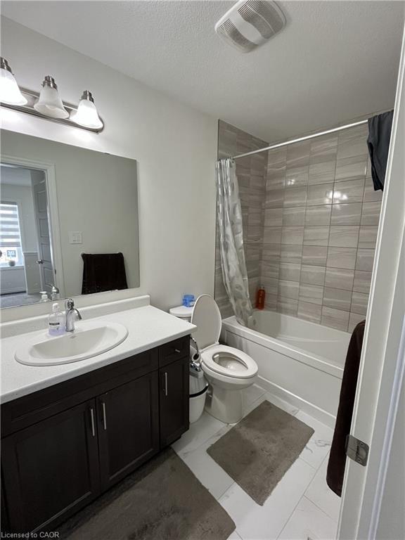 4 Faith Street, Cambridge, ON - Indoor Photo Showing Bathroom