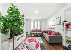 2-262 Kenora Avenue Hamilton, ON L8E 3Y3