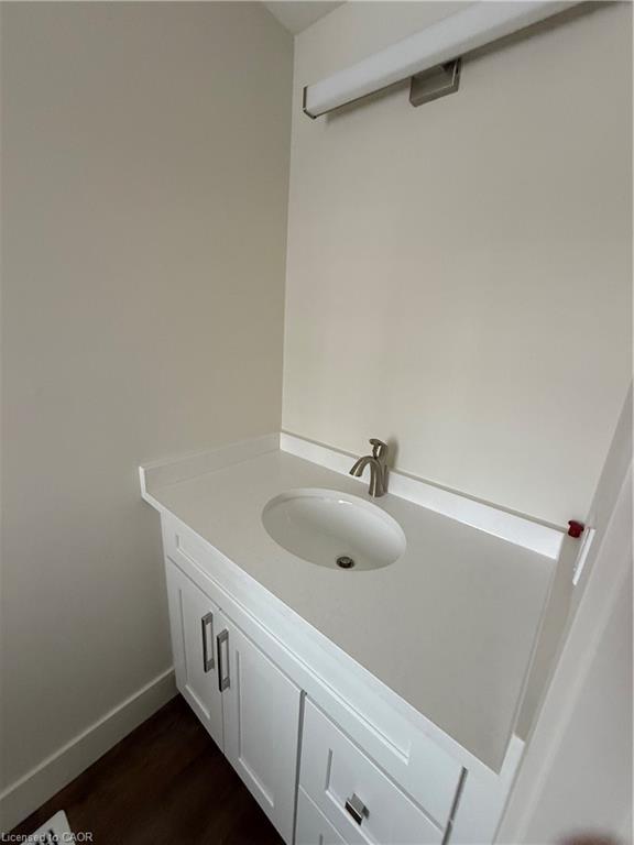 112 Woodpoppy Crescent, Kitchener, ON - Indoor Photo Showing Bathroom