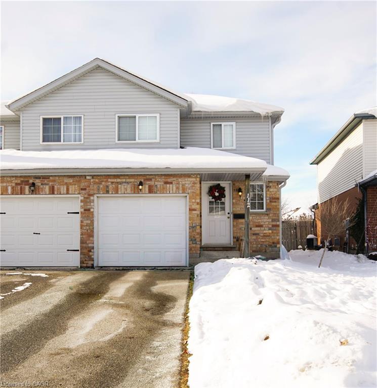 112 Woodpoppy Crescent, Kitchener, ON - Outdoor