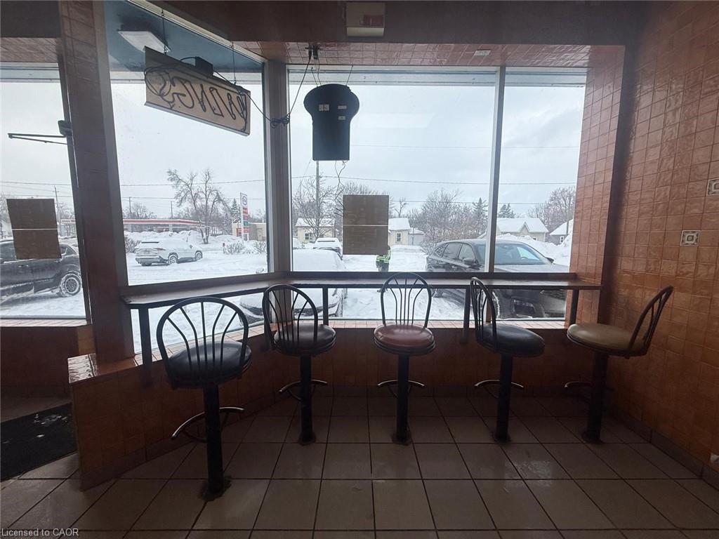 8-7 Anne Street S, Barrie, ON