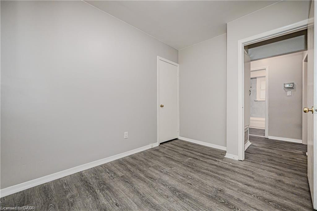 Main-16 Huntington Avenue, Hamilton, ON - Indoor Photo Showing Other Room