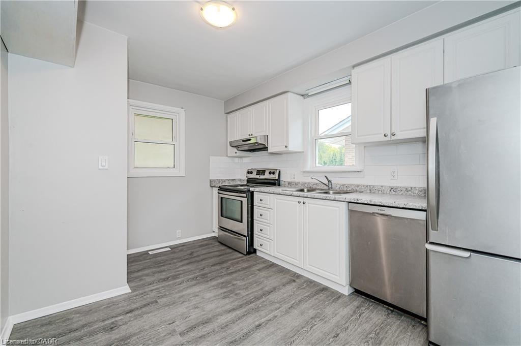 Main-16 Huntington Avenue, Hamilton, ON - Indoor Photo Showing Kitchen With Stainless Steel Kitchen