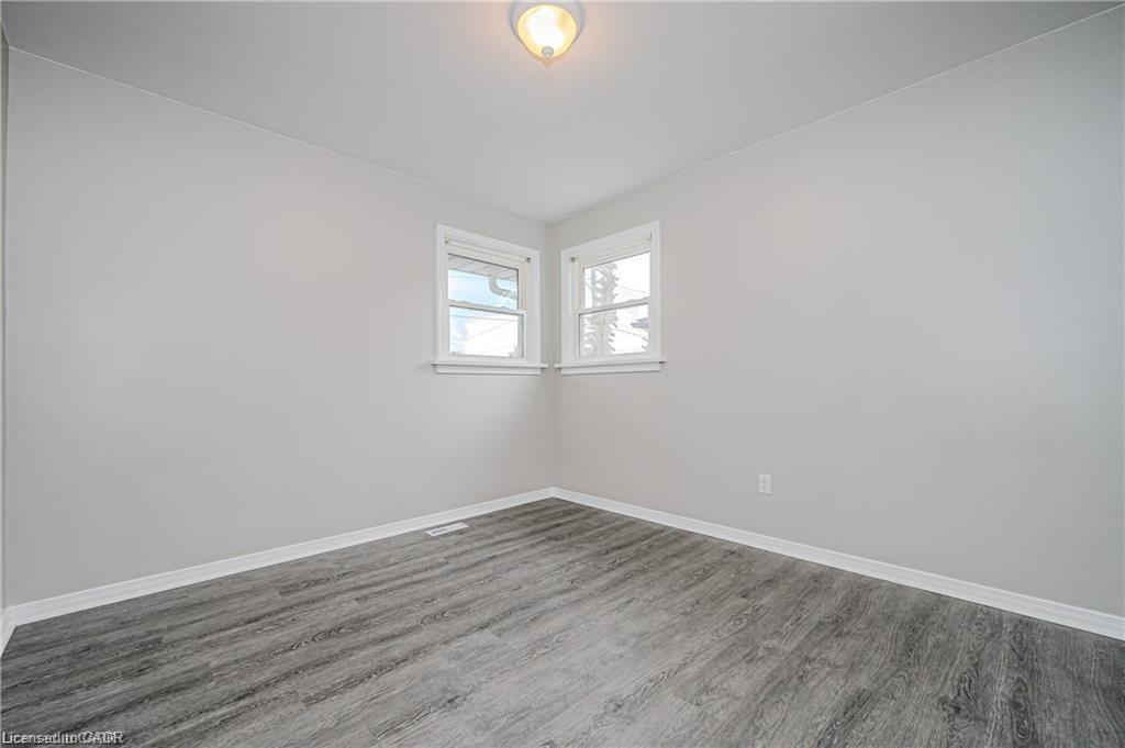 Main-16 Huntington Avenue, Hamilton, ON - Indoor Photo Showing Other Room