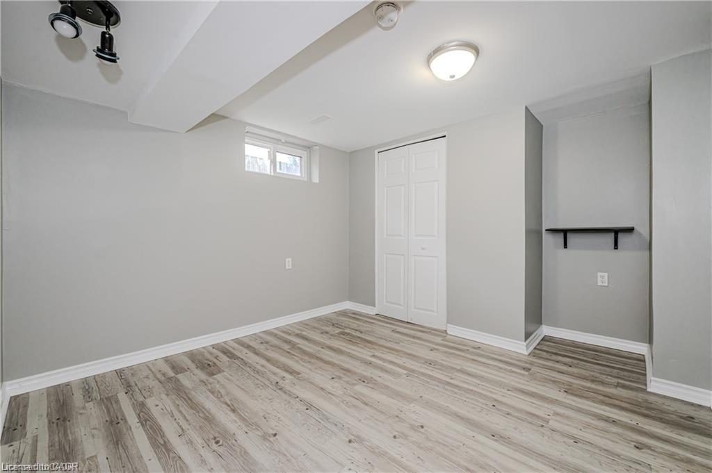 2-16 Huntington Avenue, Hamilton, ON - Indoor Photo Showing Other Room