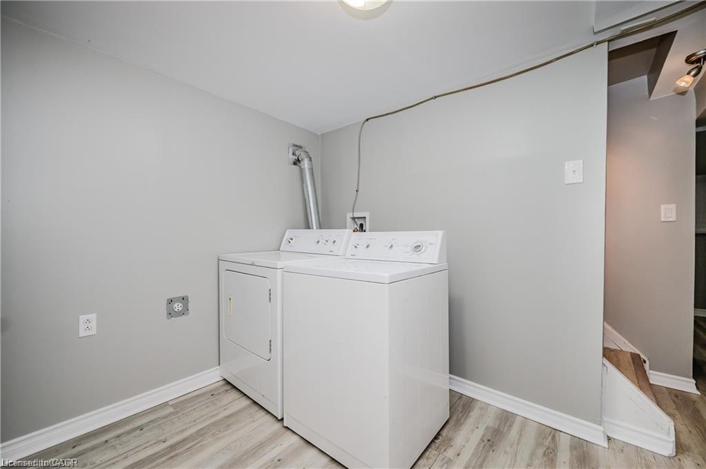 2-16 Huntington Avenue, Hamilton, ON - Indoor Photo Showing Laundry Room