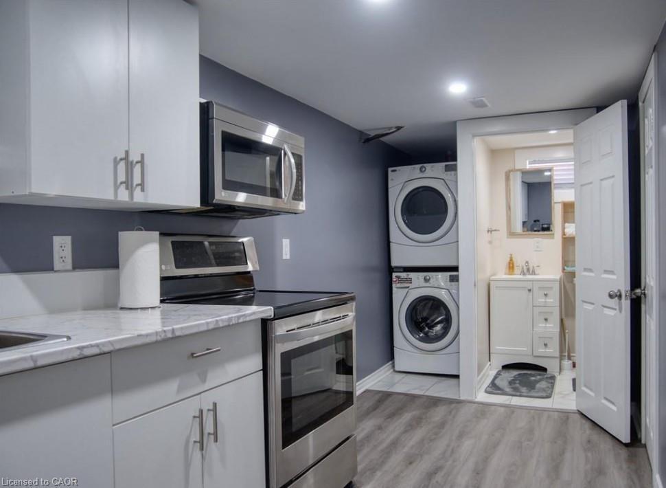 B-651 Upper Ottawa Street, Hamilton, ON - Indoor Photo Showing Laundry Room